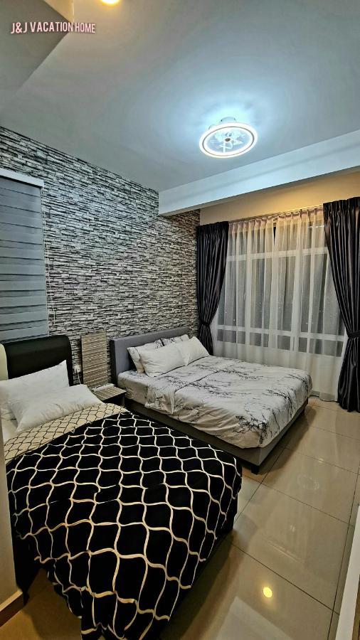 J&J Vacation Home@Novo8 Residence Kampong Tambak Εξωτερικό φωτογραφία