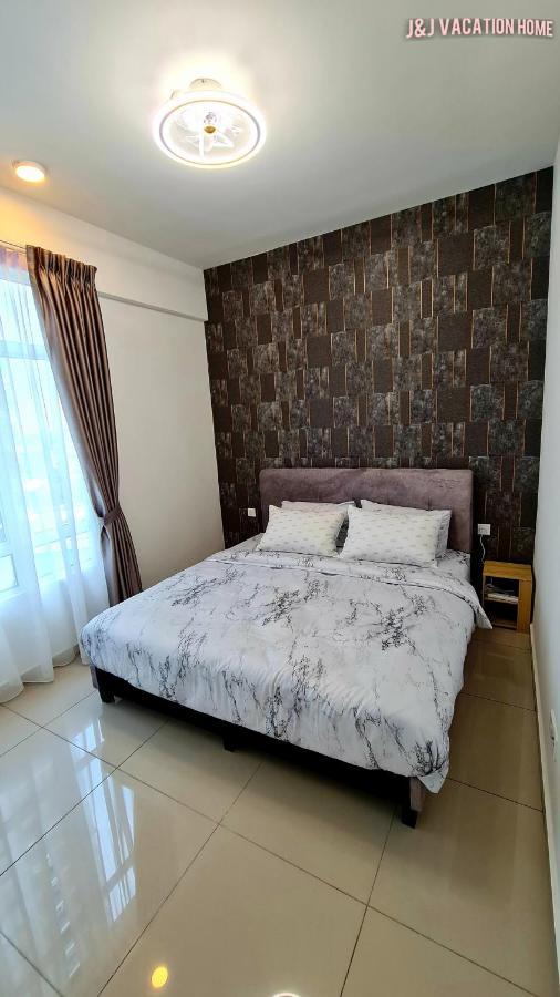 J&J Vacation Home@Novo8 Residence Kampong Tambak Εξωτερικό φωτογραφία