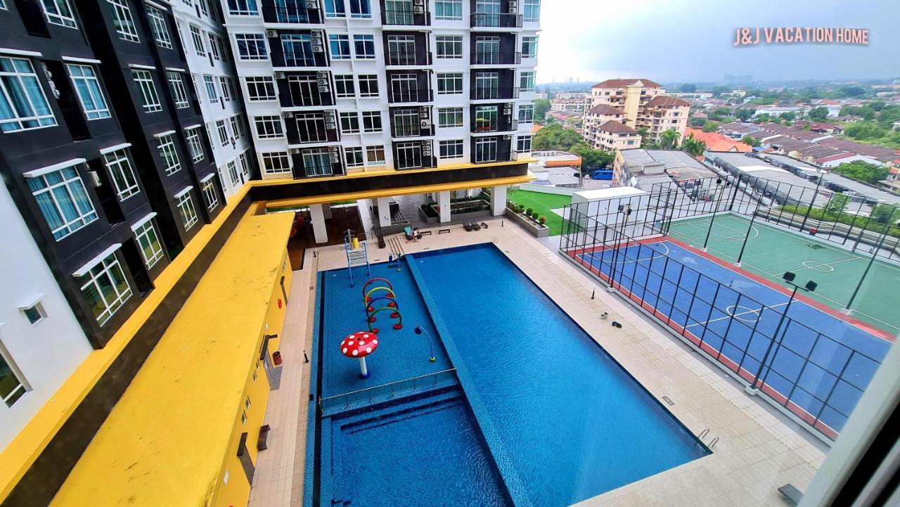 J&J Vacation Home@Novo8 Residence Kampong Tambak Εξωτερικό φωτογραφία
