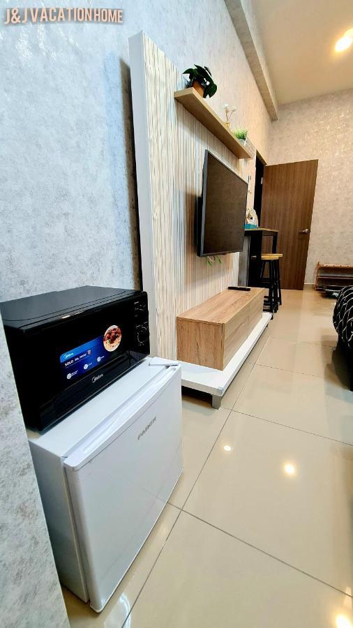 J&J Vacation Home@Novo8 Residence Kampong Tambak Εξωτερικό φωτογραφία