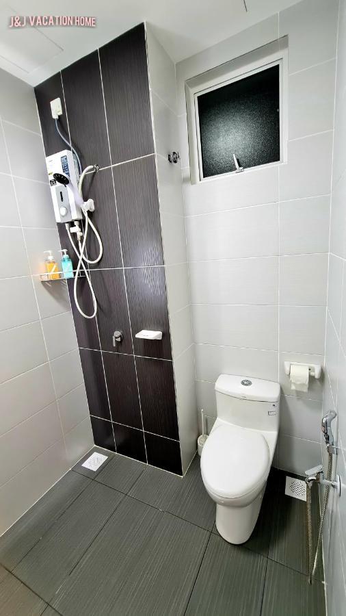 J&J Vacation Home@Novo8 Residence Kampong Tambak Εξωτερικό φωτογραφία