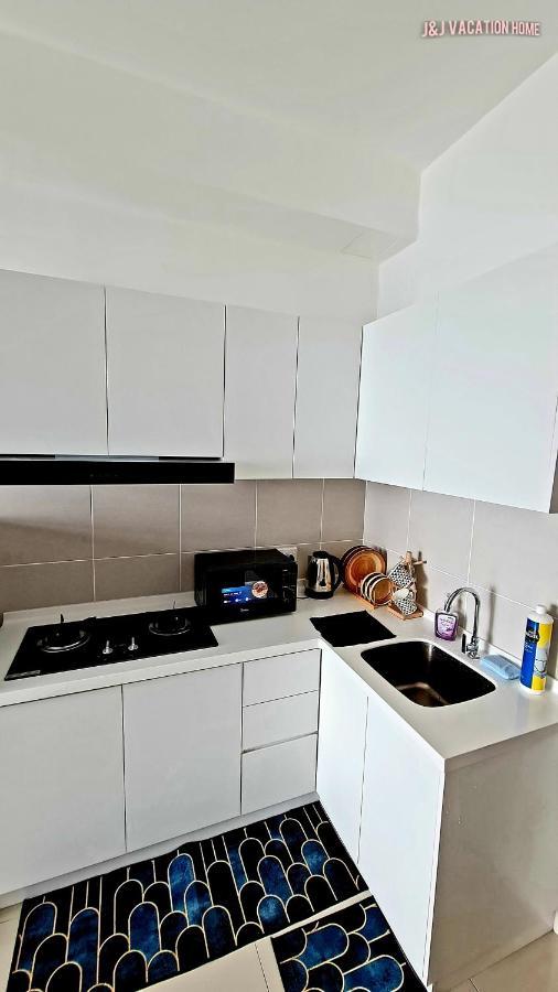 J&J Vacation Home@Novo8 Residence Kampong Tambak Εξωτερικό φωτογραφία