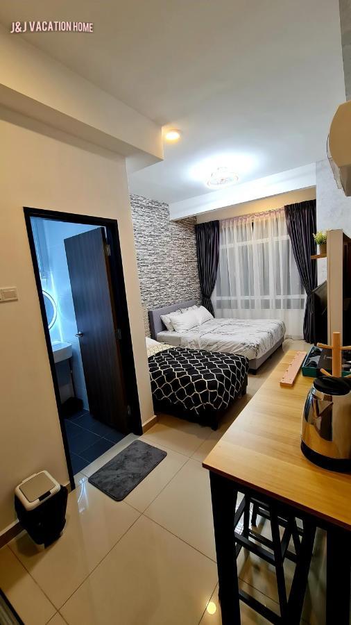 J&J Vacation Home@Novo8 Residence Kampong Tambak Εξωτερικό φωτογραφία