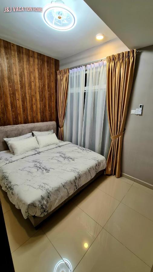 J&J Vacation Home@Novo8 Residence Kampong Tambak Εξωτερικό φωτογραφία